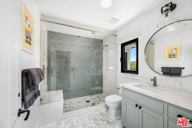 24884 Jim Bridger Road, Hidden Hills CA: https://media.crmls.org/mediaz/8d4a2e50-9446-420a-a013-18961c33c37c.jpg