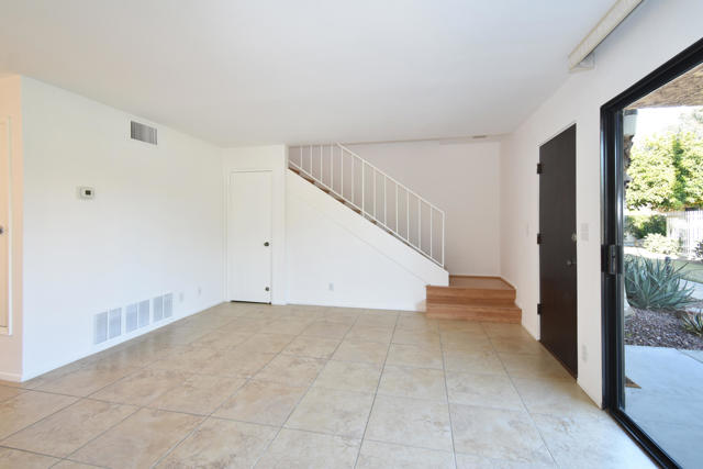 2217 Los Patos Drive, Palm Springs CA: https://media.crmls.org/mediaz/8d4a8a3e-1119-4742-b632-1baa259ca8a3.jpg