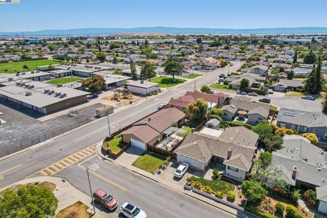 5349 Valpey Park Ave, Fremont CA: https://media.crmls.org/mediaz/8d4aa1e1-5a39-47da-b4d7-680acad4e7c1.jpg