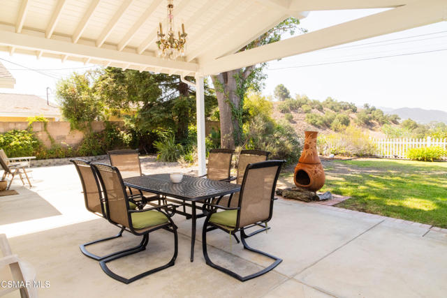 385 Somerset Circle, Thousand Oaks CA: https://media.crmls.org/mediaz/8d4ab863-23a0-4091-9b44-93433f027701.jpg
