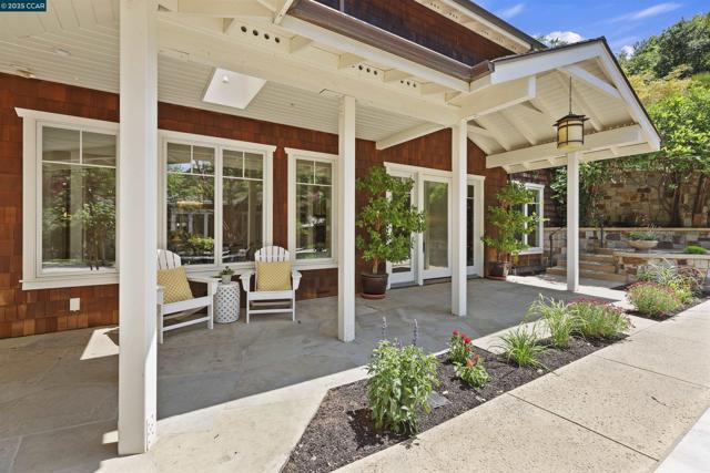 1754 Reliez Valley Rd, Lafayette CA: https://media.crmls.org/mediaz/8d4c68ff-e7db-45d7-ac0d-254ed2b586d4.jpg