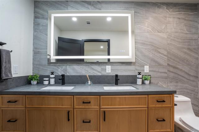 4664 Isleta Ave, San Diego CA: https://media.crmls.org/mediaz/8d4ca229-ec2f-40f9-8ecd-2f45fce4e0be.jpg