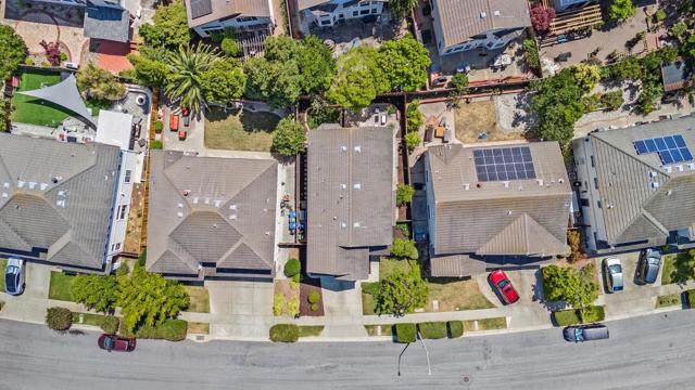 36075 Crystal Springs Drive, Newark CA: https://media.crmls.org/mediaz/8d4d5bce-88f8-4cf1-9e71-911ea3775046.jpg
