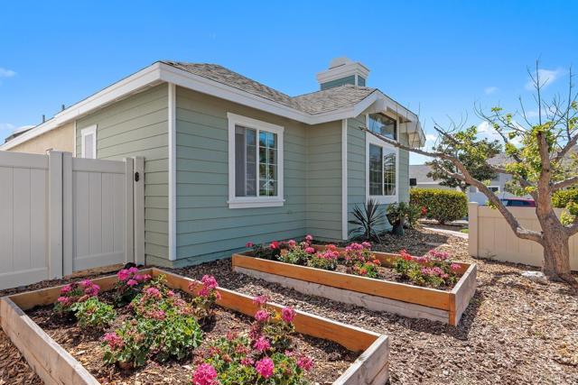Detail Gallery Image 3 of 35 For 821 Skysail Ave, Carlsbad,  CA 92011 - 2 Beds | 2 Baths