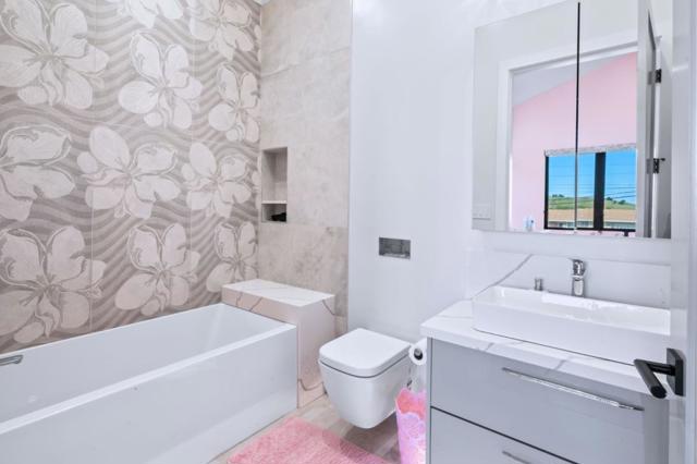 1016 Escalero Avenue, Pacifica CA: https://media.crmls.org/mediaz/8d4dfd49-c88f-48b0-9437-453f312fe6a7.jpg