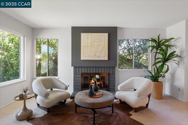 4536 Birch Bark Rd, Concord CA: https://media.crmls.org/mediaz/8d4e5e82-91e6-401e-8a78-70f3c48196e6.jpg