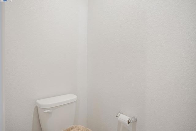 859 Helmsley Dr, Vacaville CA: https://media.crmls.org/mediaz/8d4e7564-8c88-4e53-b4ad-2e342e508374.jpg