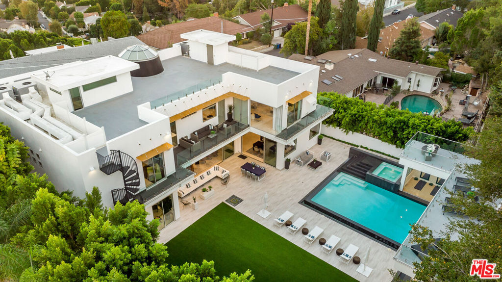 4533 ESTRONDO Drive, Encino, CA 91436