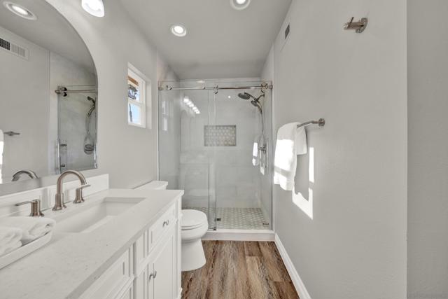 9959 Riverhead Dr, San Diego CA: https://media.crmls.org/mediaz/8d4f075a-a696-4ced-aee7-986160af305d.jpg
