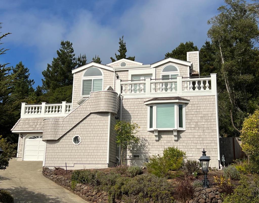255 Thunderbird Drive