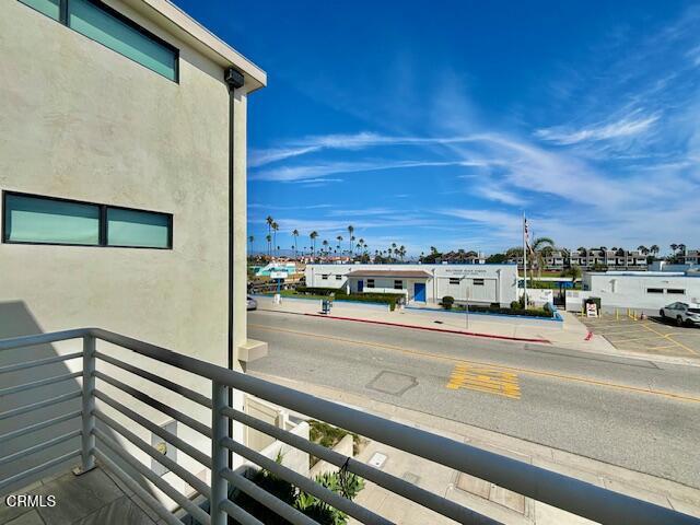 4053 Sunset Lane Lane, Oxnard CA: https://media.crmls.org/mediaz/8d4f7086-b462-4ae2-a83a-30034f51671e.jpg