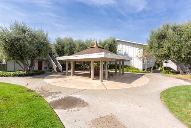 255 S Rengstorff Avenue, Mountain View CA: https://media.crmls.org/mediaz/8d4fba52-1b50-44b8-9790-4a5cdb092004.jpg