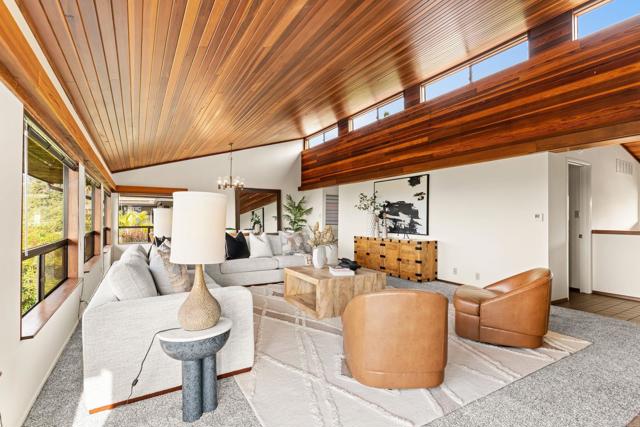 6960 Via Estrada, La Jolla CA: https://media.crmls.org/mediaz/8d50d2ac-88ad-4d16-915e-a659bc892fe8.jpg