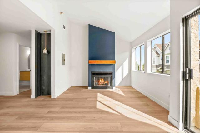 711 S Bayshore Boulevard, San Mateo CA: https://media.crmls.org/mediaz/8d5122b4-2d76-47df-a9c7-66d3b18fe63e.jpg