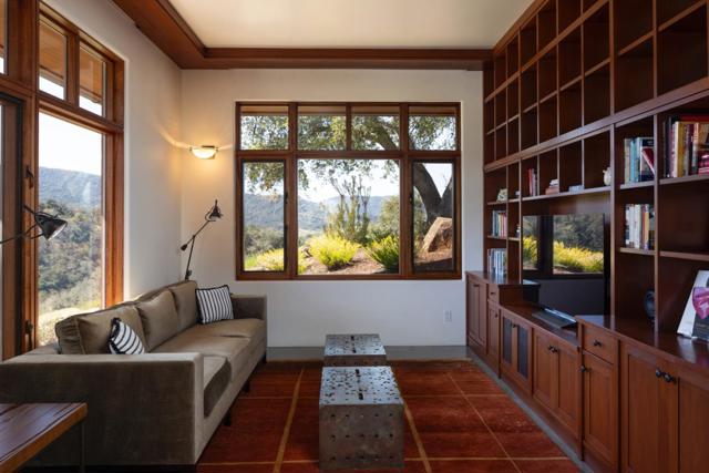 18 Touche, Carmel CA: https://media.crmls.org/mediaz/8d512e67-e8c9-4a77-888e-74a18e74c392.jpg