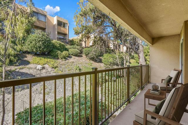 Detail Gallery Image 8 of 44 For 5700 Baltimore Dr #195,  La Mesa,  CA 91942 - 1 Beds | 1 Baths