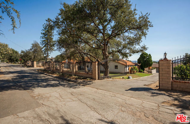 1006 West Milton Drive photo 60
