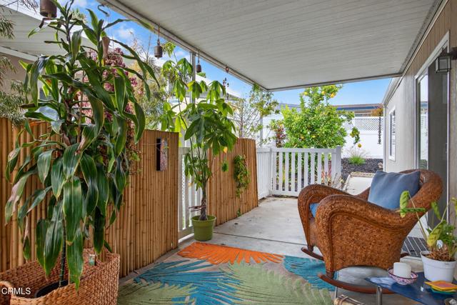 176 Chaucer Lane, Ventura CA: https://media.crmls.org/mediaz/8d525eaf-16b5-4185-88f0-58d2112d7c14.jpg