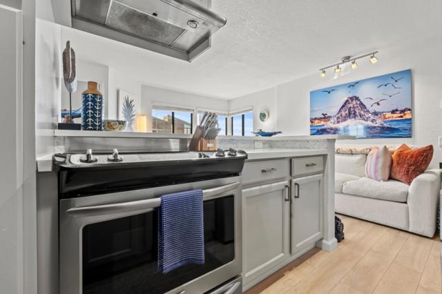 1 Surf Way, Monterey CA: https://media.crmls.org/mediaz/8d52d372-e959-4191-872a-d859ca79d289.jpg