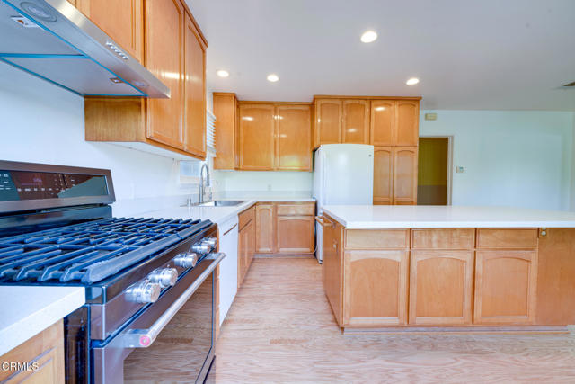 Detail Gallery Image 8 of 26 For 1360 Blackstone Rd, San Marino,  CA 91108 - 3 Beds | 2/1 Baths