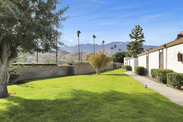 2545 Miramonte W Circle, Palm Springs CA: https://media.crmls.org/mediaz/8d545bf5-2800-44ff-ad36-49d3eb2cc4e5.jpg