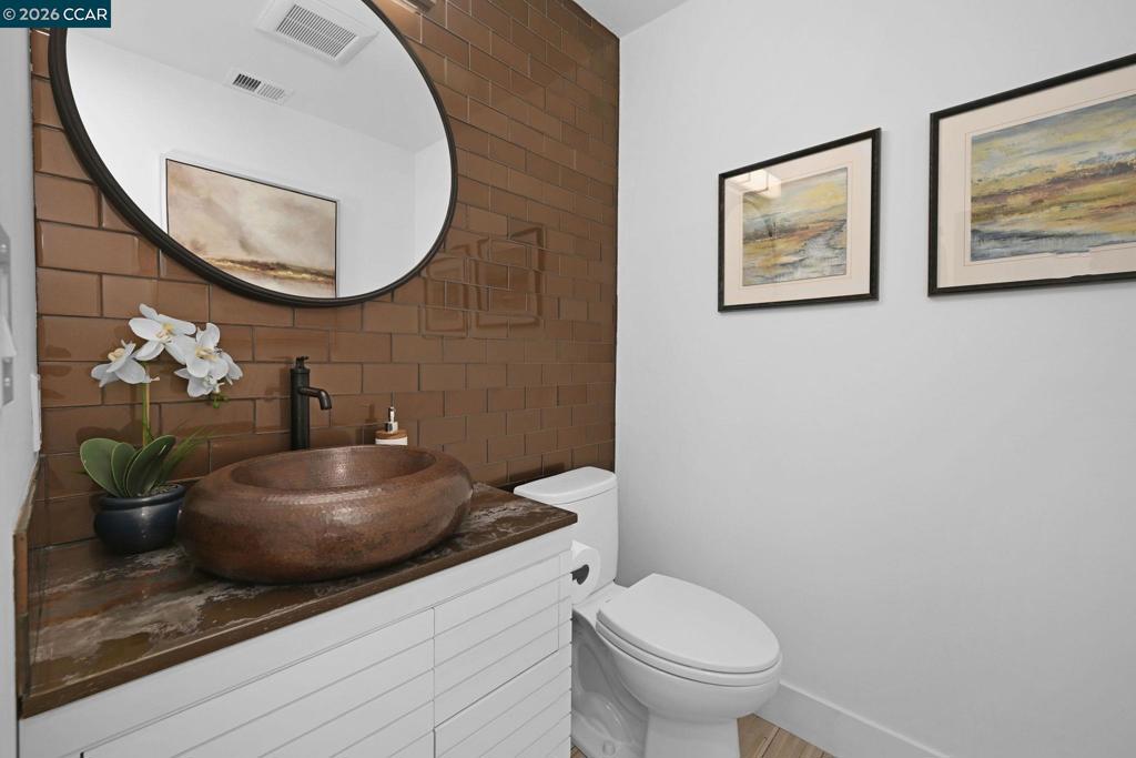 https://media.crmls.org/mediaz/8d54d453-e35e-47f3-ab0b-44e027c6de22.jpg?preset=X-Large
