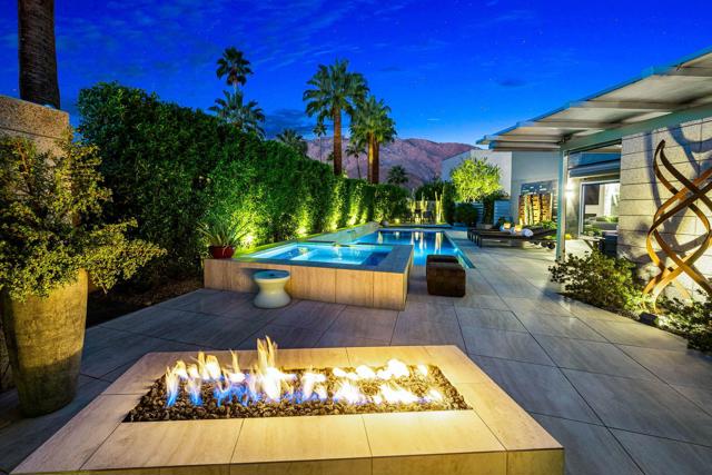 1047 Hunter Drive, Palm Springs CA: https://media.crmls.org/mediaz/8d555550-545a-4aff-9a9d-a23264189fb4.jpg