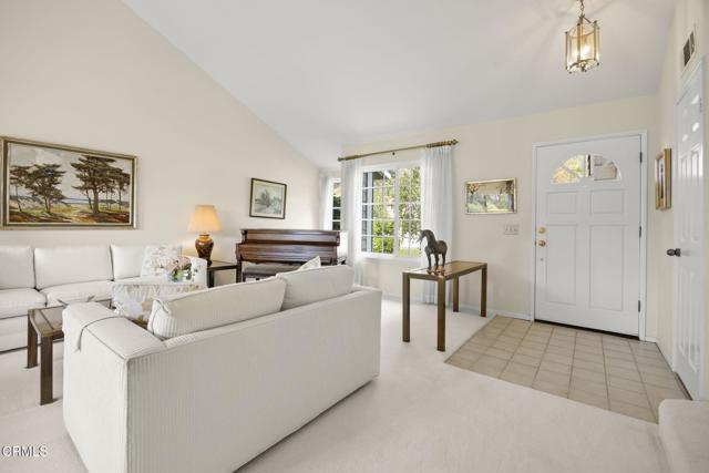 Detail Gallery Image 6 of 39 For 2467 Ridgebrook Pl, Thousand Oaks,  CA 91362 - 3 Beds | 2/1 Baths