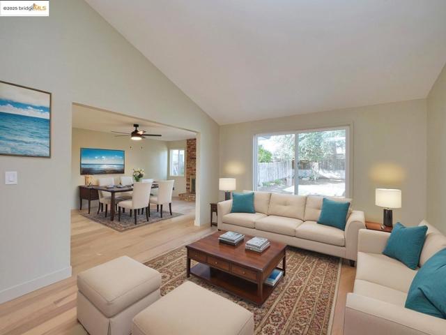 2112 Matthew CT, Pittsburg CA: https://media.crmls.org/mediaz/8d574820-91b1-422c-a1ca-068efa9ac94b.jpg