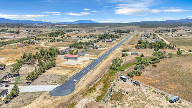 41265 Lakeshore Boulevard, Aguanga CA: https://media.crmls.org/mediaz/8d57adb8-e5f7-41fb-9439-e23af6b83966.jpg