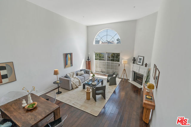 3743 S Canfield Avenue, Los Angeles CA: https://media.crmls.org/mediaz/8d57c8cc-d239-4074-9468-7beba1e3331d.jpg