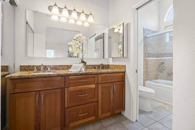 139 Justin Cir, Alameda CA: https://media.crmls.org/mediaz/8d586761-8072-470d-8f40-07296aaa5abb.jpg
