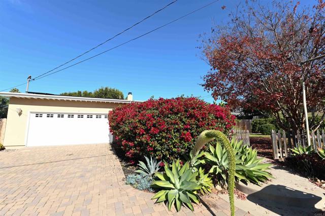 Detail Gallery Image 17 of 20 For 1860 Alessandro Trl, Vista,  CA 92084 - 3 Beds | 2 Baths