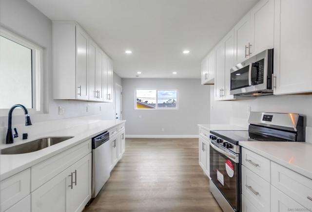 824 PARAISO AVE, Spring Valley CA: https://media.crmls.org/mediaz/8d58aa8e-c99e-4ff6-9c82-53a9aaa63caf.jpg