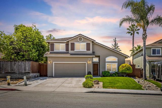 1660 Mimosa Street, Hollister CA: https://media.crmls.org/mediaz/8d58fd6c-7308-4b97-9aa0-1fefba0201fe.jpg