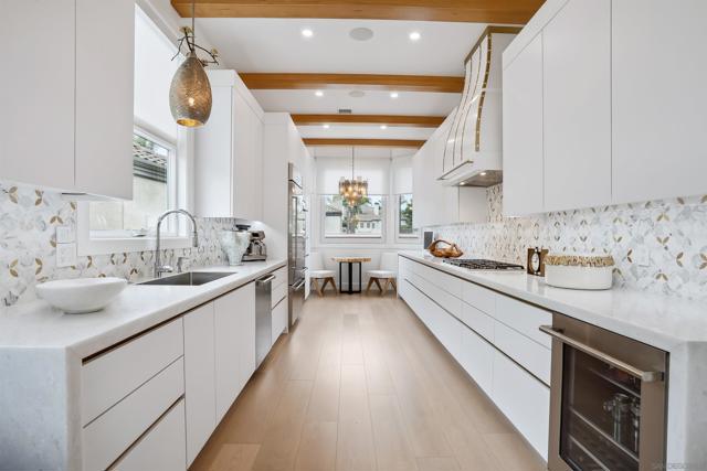 3334 Caminito Cabo Viejo, Del Mar CA: https://media.crmls.org/mediaz/8d591dea-5ad6-494e-b80c-5b6fb920ff03.jpg