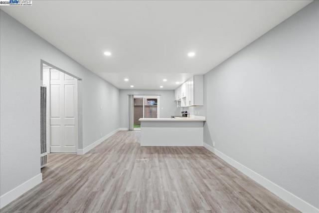 27070 Manon Ave, Hayward CA: https://media.crmls.org/mediaz/8d5961db-de2b-4887-b362-bd6dde2639e8.jpg