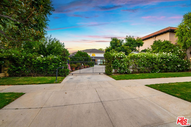 10061 Valley Spring Lane photo 5