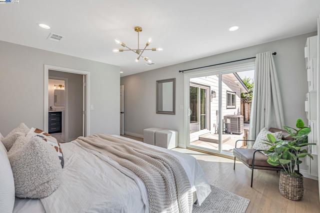 581 Kirk Ave, Sunnyvale CA: https://media.crmls.org/mediaz/8d59dda3-fcd2-4bc1-9c88-560d26a3e7dc.jpg