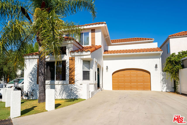 161 Apache, Topanga CA: https://media.crmls.org/mediaz/8d5a51e0-1b33-4062-81ad-c329d9a2d6af.jpg