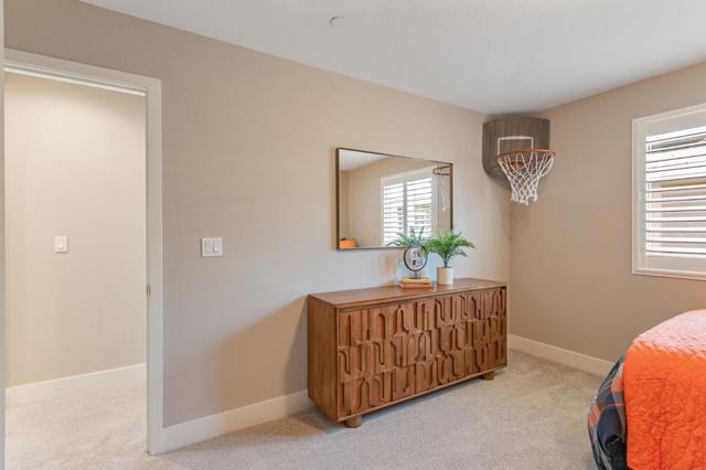 1153 Coyote Peak Way, Hollister CA: https://media.crmls.org/mediaz/8d5ae2c6-46b7-4940-beb7-830292633fb2.jpg