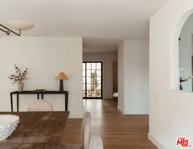 10 Village Circle, Manhattan Beach, California 90266, 3 Bedrooms Bedrooms, ,2 BathroomsBathrooms,Residential,For Sale,Village,25585917