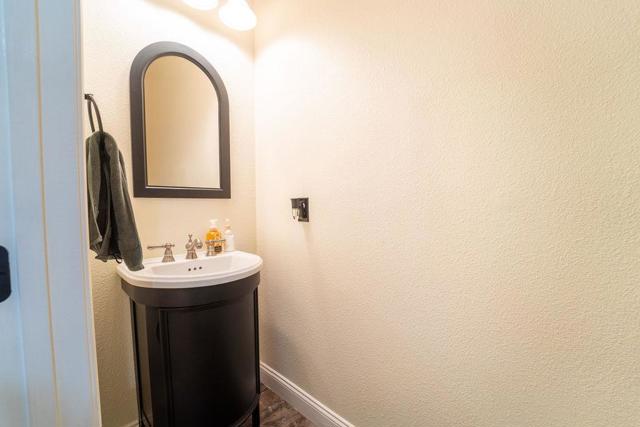 Image 37 of 73 For 35724 Linda Drive