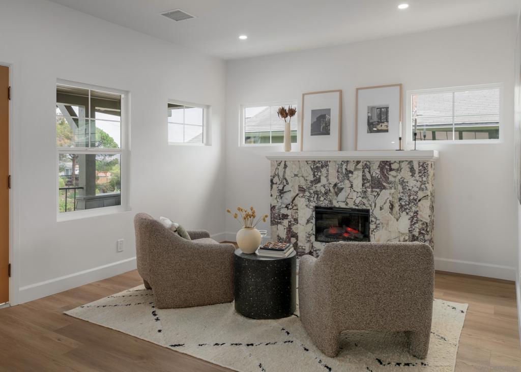 MLS #250033899SD img 3