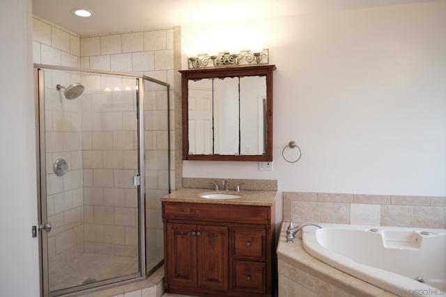 2345 Alta Vista Dr, Vista CA: https://media.crmls.org/mediaz/8d5dfe89-4bc5-42eb-acc1-121beef6ffe6.jpg