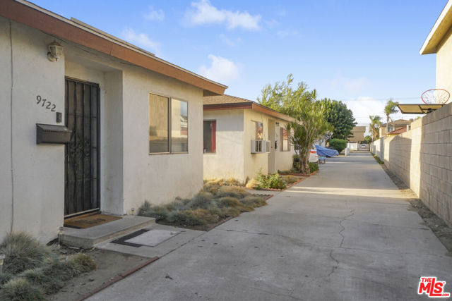 9720 Cedar Street, Bellflower, California 90706, ,Multi-Family,For Sale,Cedar,24445319