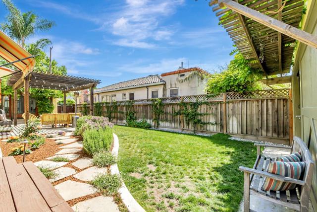 575 S 14th Street, San Jose CA: https://media.crmls.org/mediaz/8d5f3dd7-d1ab-49cd-848a-9a48fdef28aa.jpg