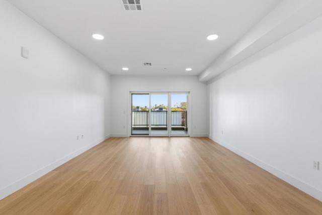 560 El Camino Real, San Carlos CA: https://media.crmls.org/mediaz/8d608783-6a68-4689-a558-610428ee22f5.jpg