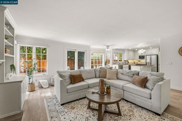 Image 15 of 54 For 121 Rassani Dr