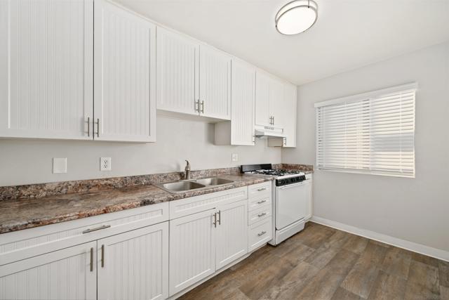 4204 06 Division St, San Diego CA: https://media.crmls.org/mediaz/8d61a1b9-009b-4433-b8ed-fd722714b3ac.jpg